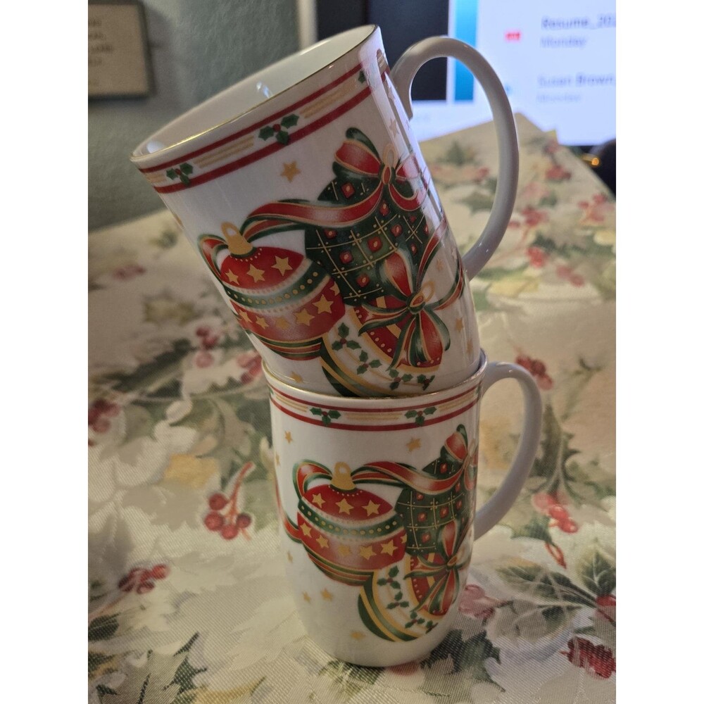 Otagiri Japan Christmas Mugs Set of 2 Holiday Ornaments Ribbons Gold Trim‎